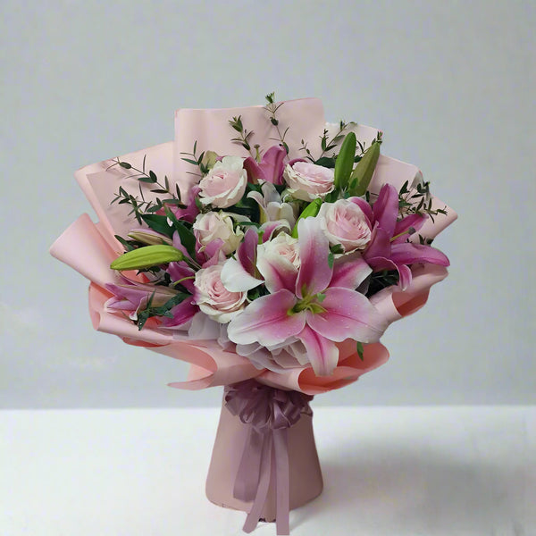 Lilies & Roses Hand Bouquet From Best Florist in Dubai