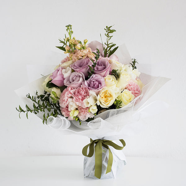 Regal Charm Bouquet by florist dubai