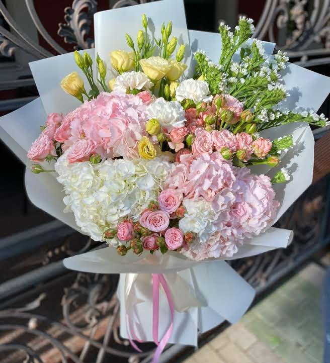 Soft Embrace Bouquet by florist dubai