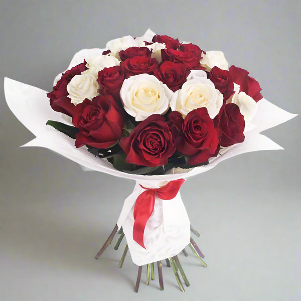 bouquet white red roses From Best Florist in Dubai